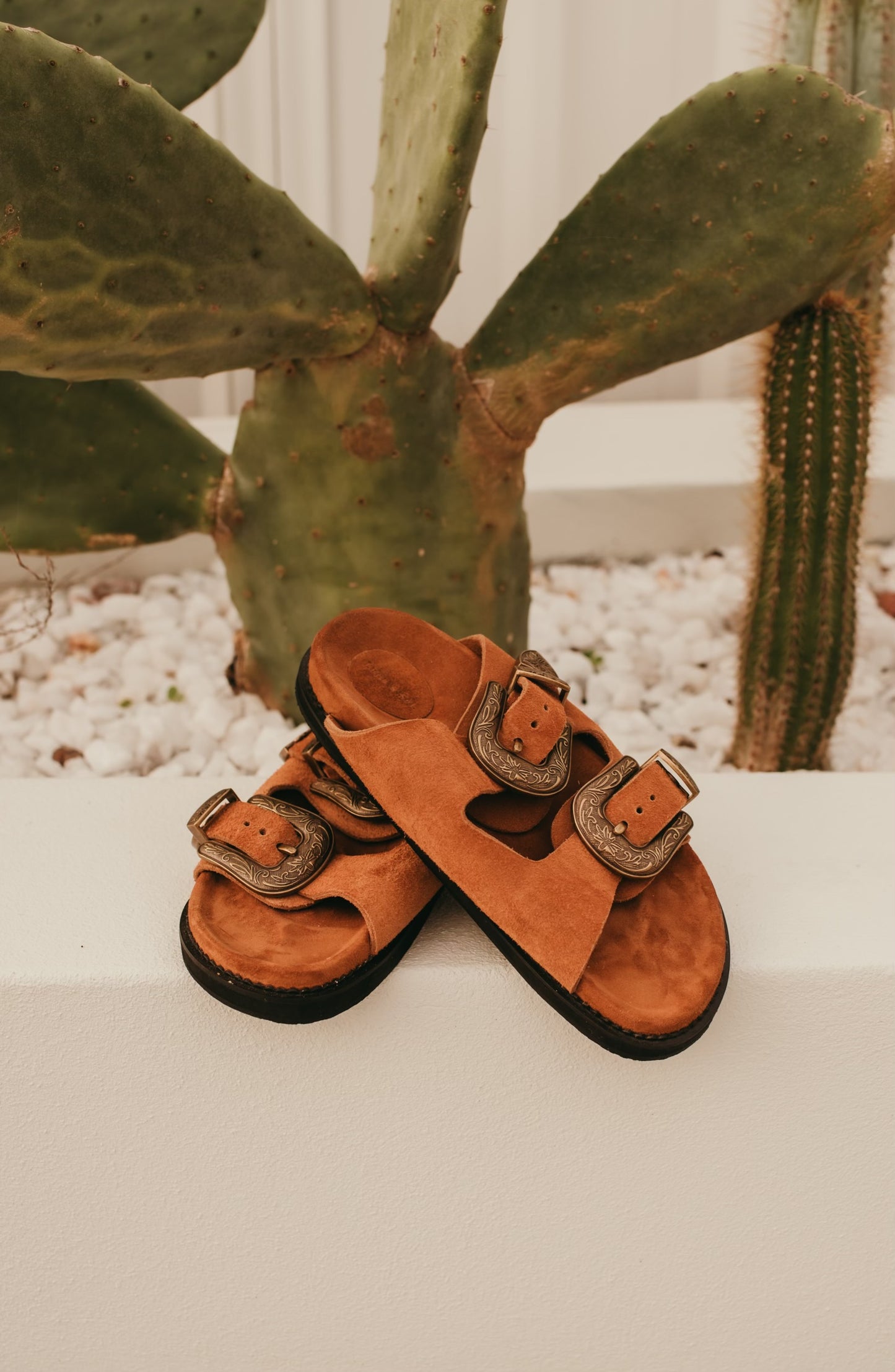 Aura Slides - Caramel Suede