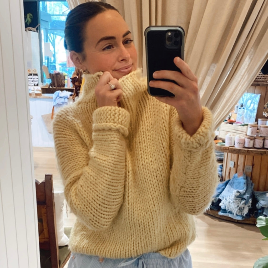 Vintage Knitwear - Yellow DKNY *MARK ON SLEEVE*