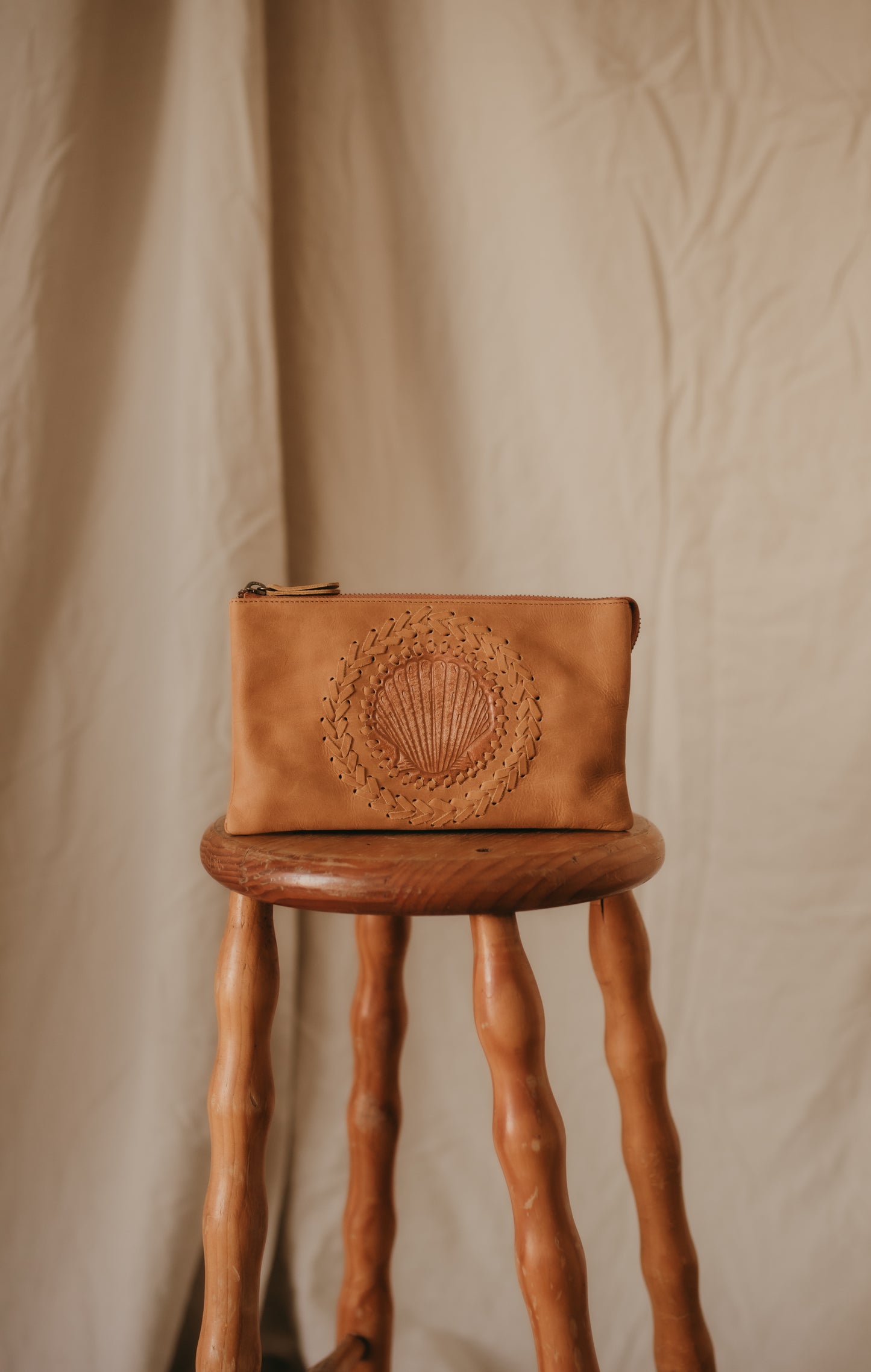 Zuri 3 in 1 - Embossed Shell