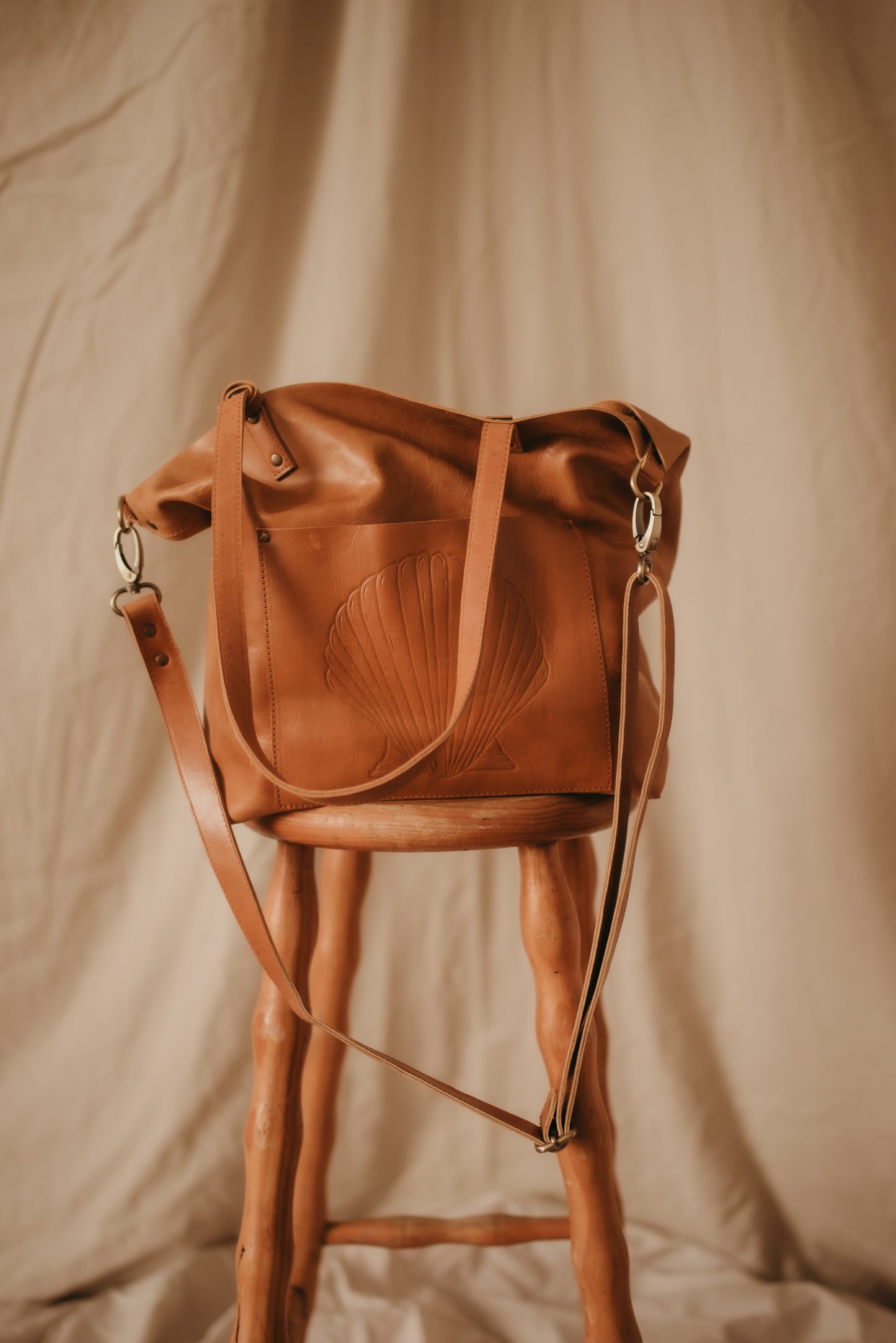 Dalma Tote - Embossed Shell