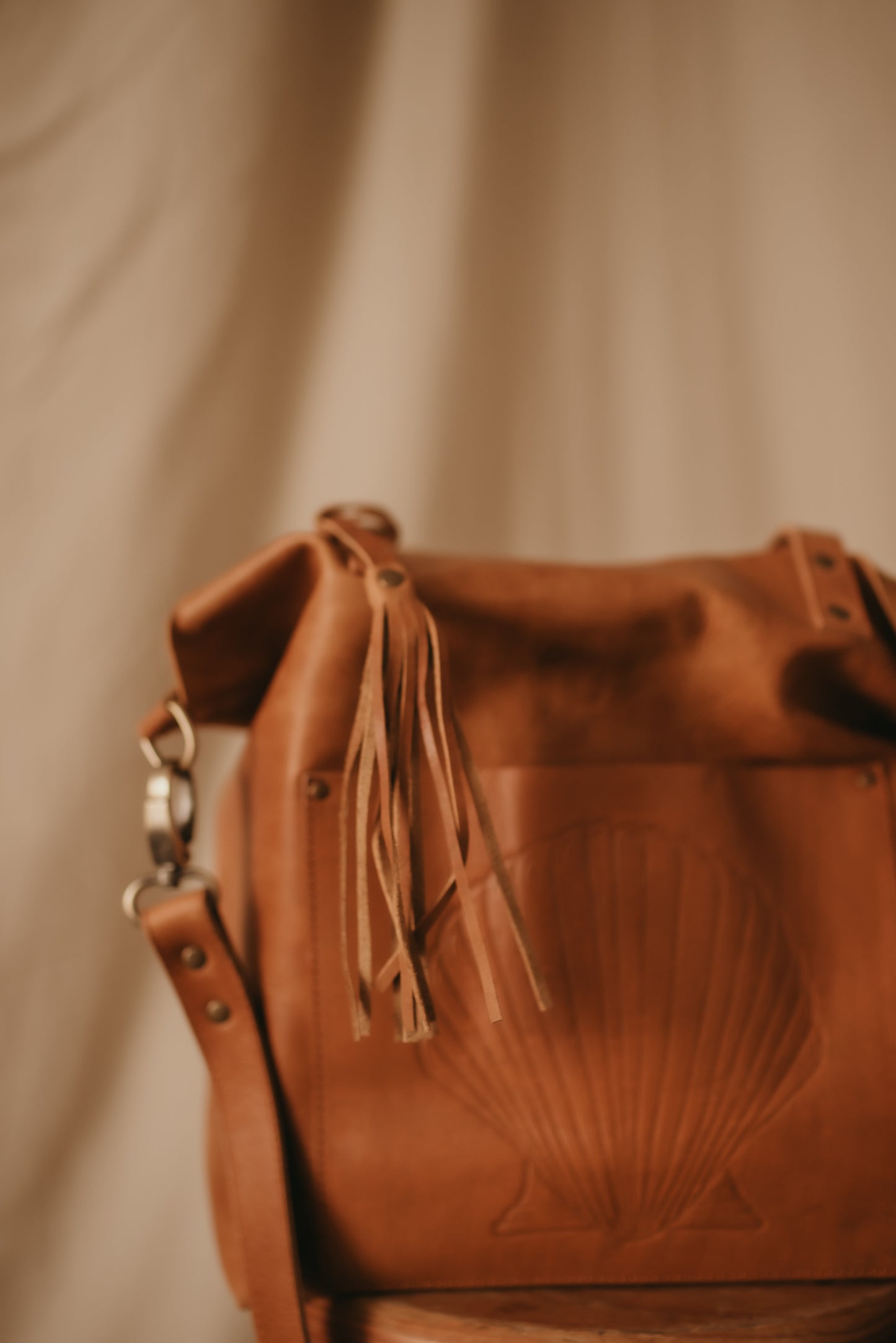 Dalma Tote - Embossed Shell