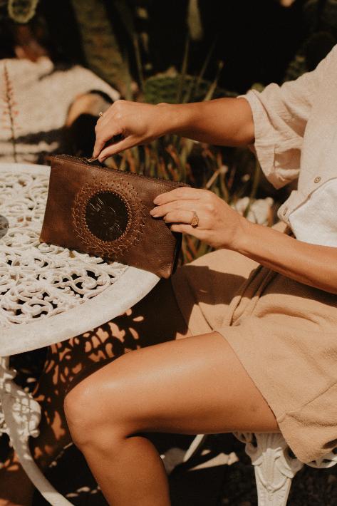 Zuri 3 in 1 - Embossed Sun