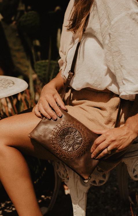 Zuri 3 in 1 - Embossed Sun