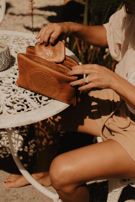Zuri 3 in 1 - Embossed Sun