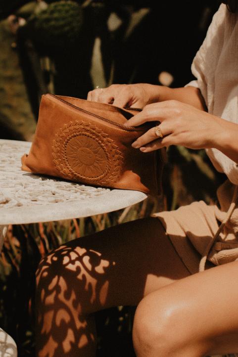 Zuri 3 in 1 - Embossed Sun