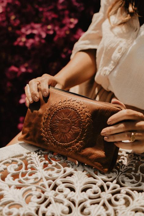 Zuri 3 in 1 - Embossed Sun