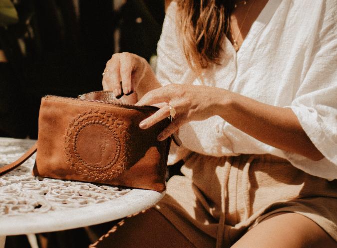 Zuri 3 in 1 - Embossed Moon
