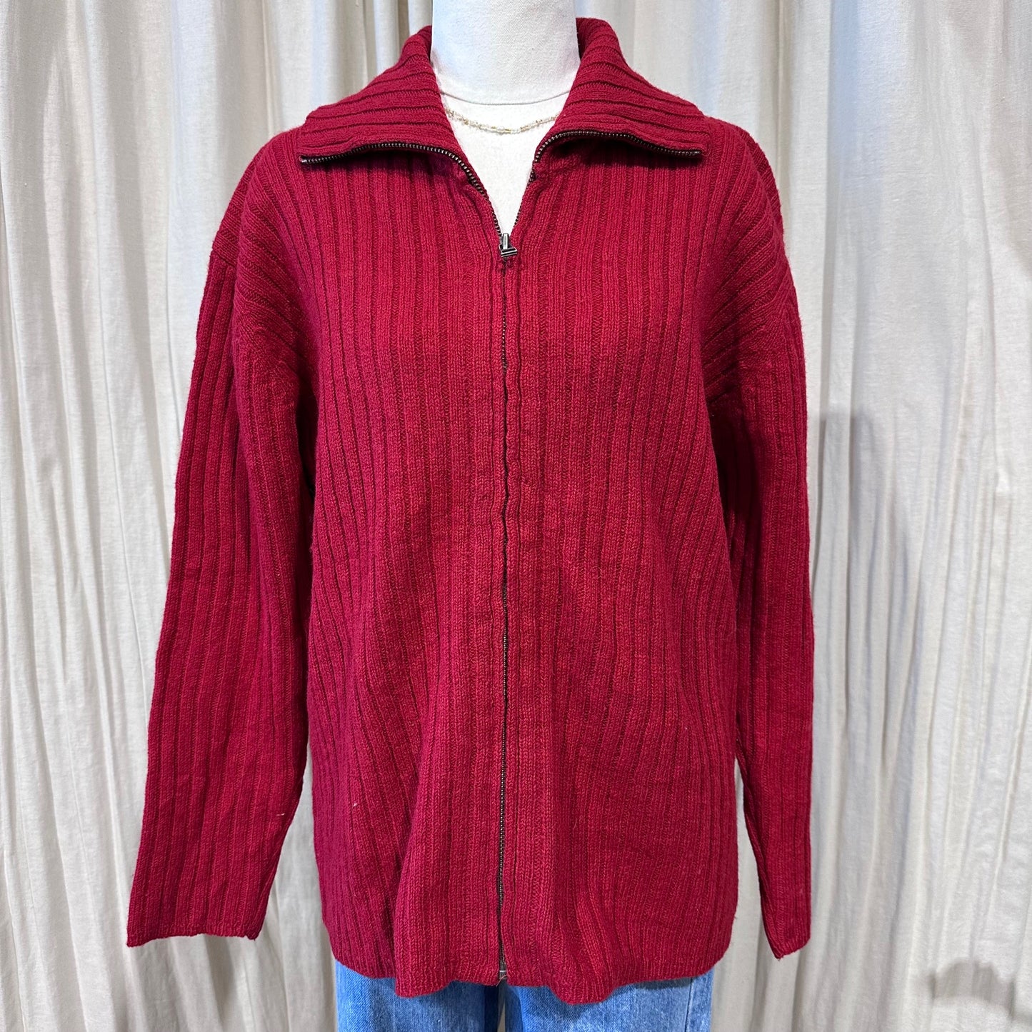 Vintage Knitwear - Red Cardigan