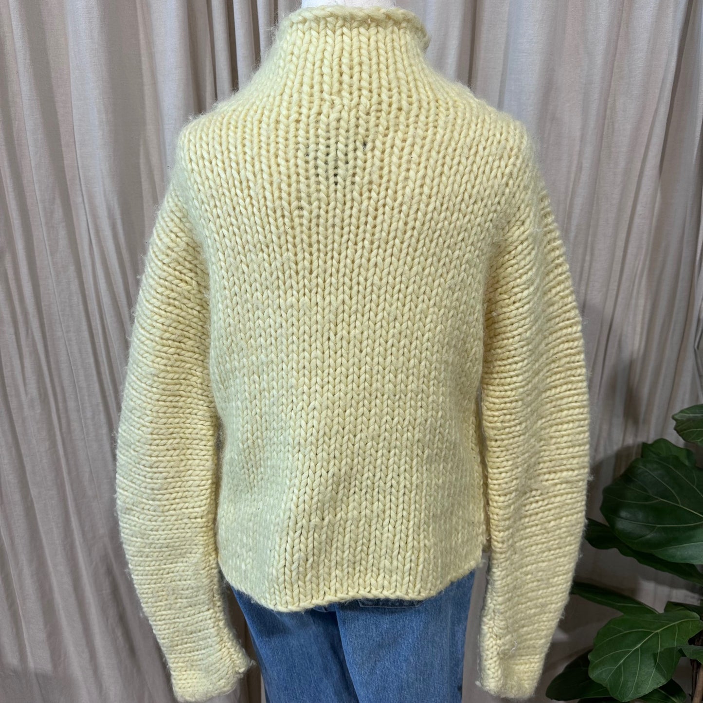 Vintage Knitwear - Yellow DKNY *MARK ON SLEEVE*