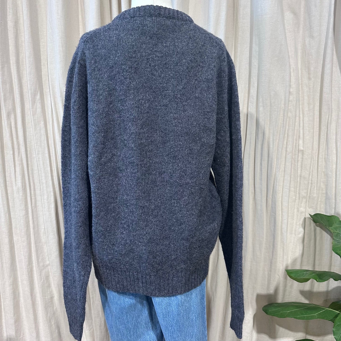 Vintage Knitwear - Navy Blue Progressions Knit