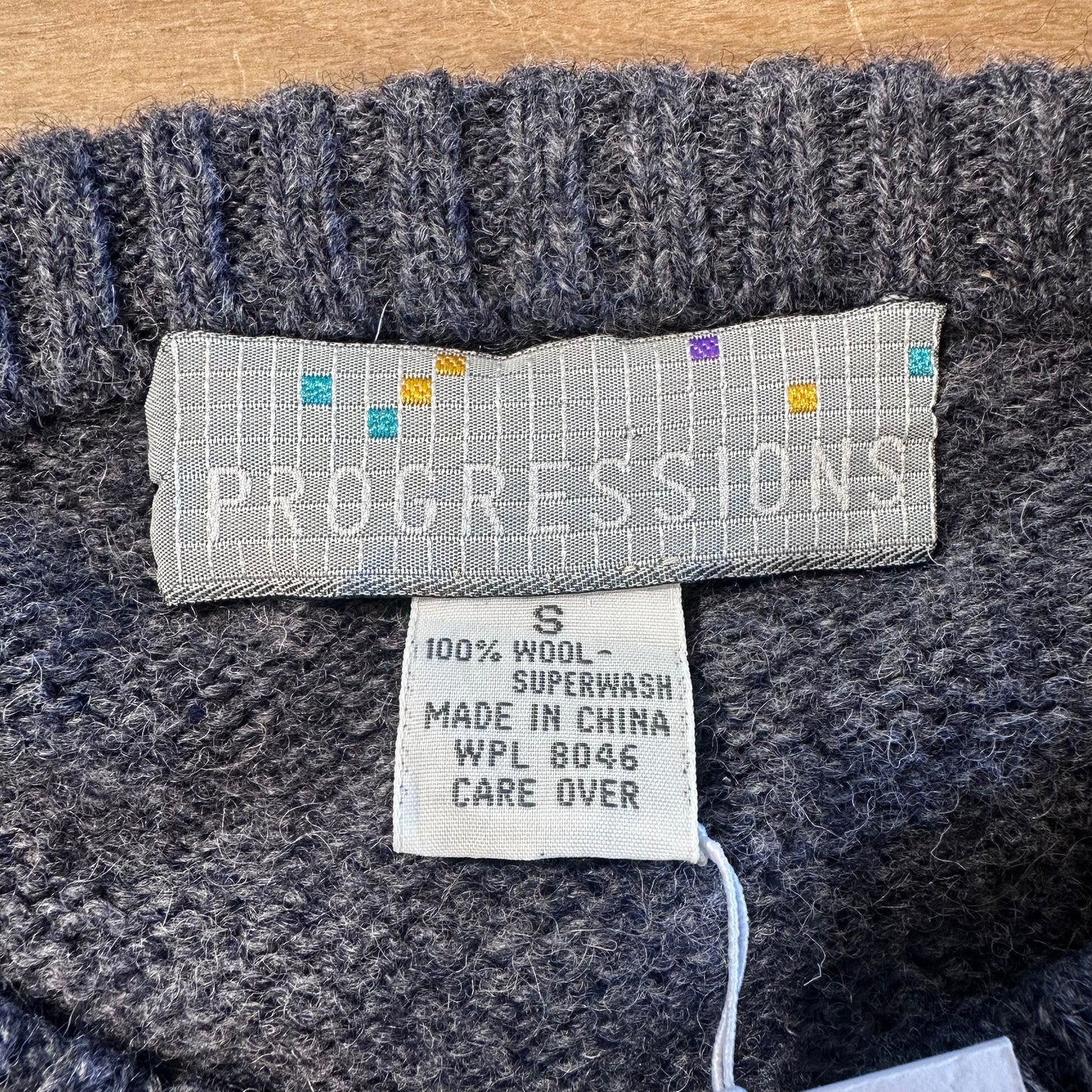 Vintage Knitwear - Navy Blue Progressions Knit