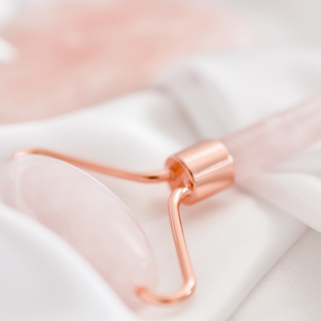 ROSE QUARTZ FACIAL ROLLER & GUA SHA SCULPTING SET
