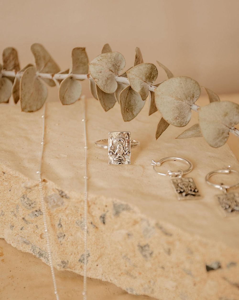 Libra Ring