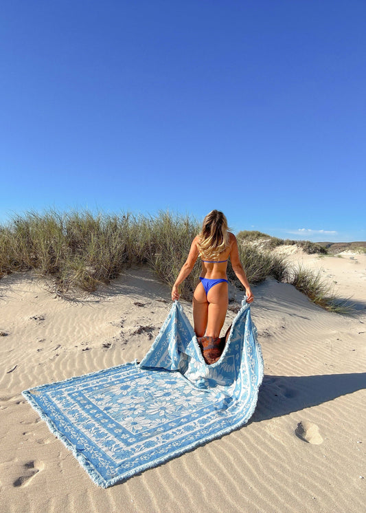 Tay X Daisy Throw Rug (LIMITED EDITION)