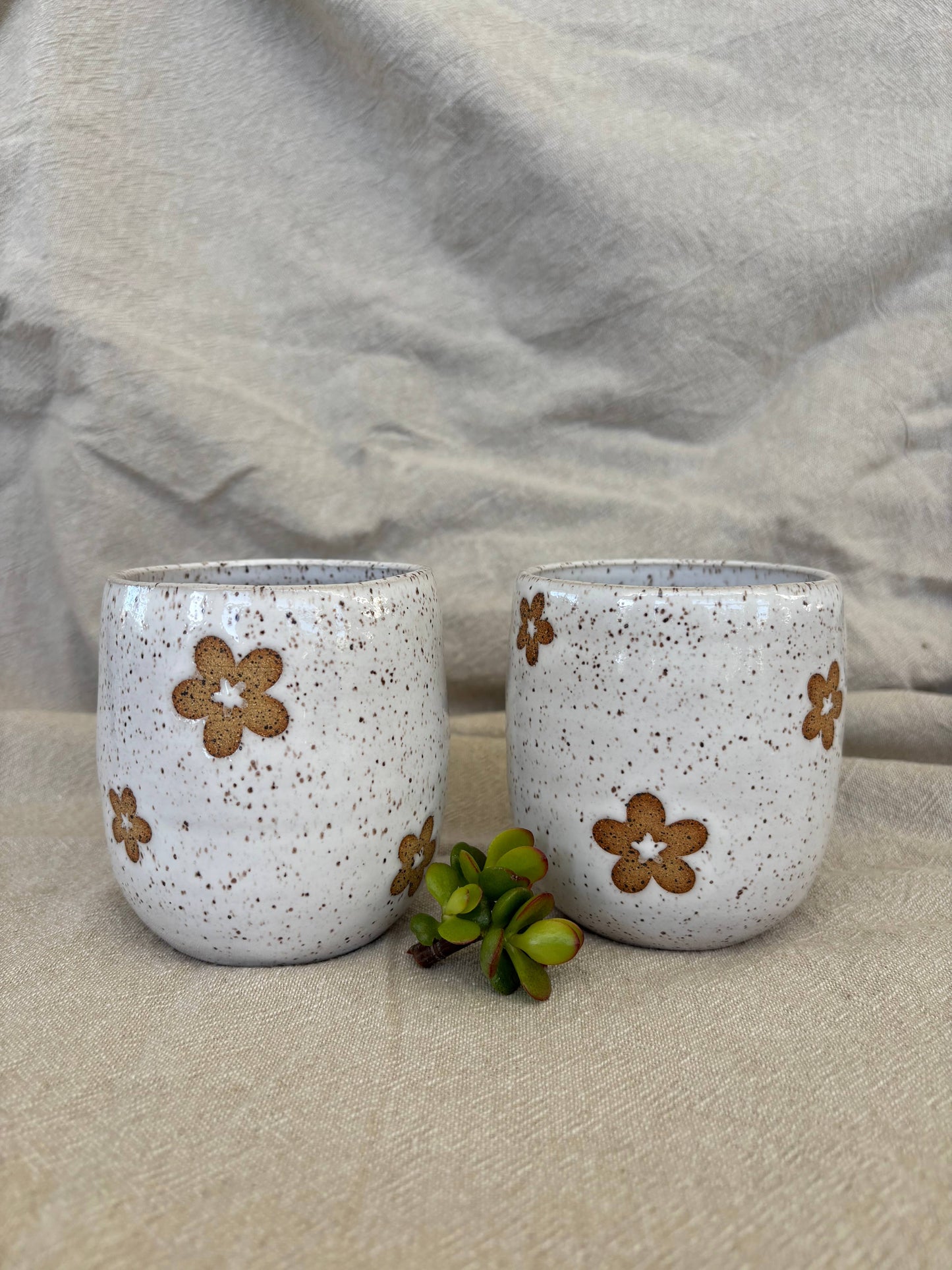 Ceramic Blossom Hug Mug Snow