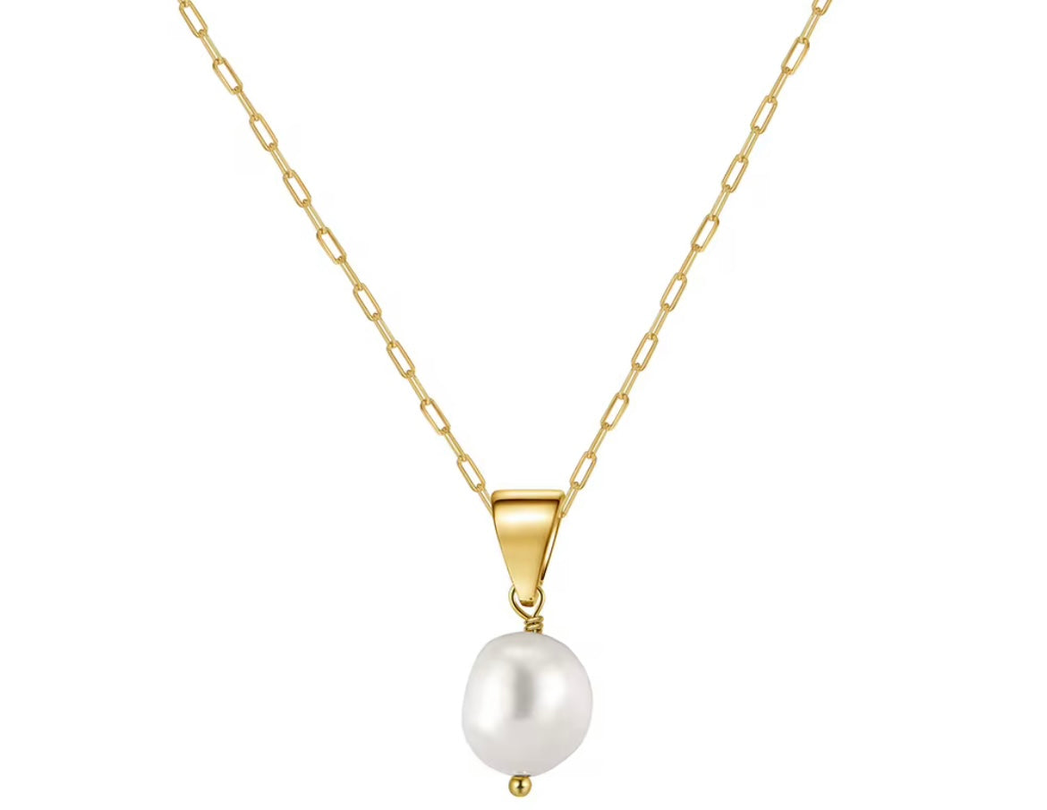 Classic Pearl Necklace