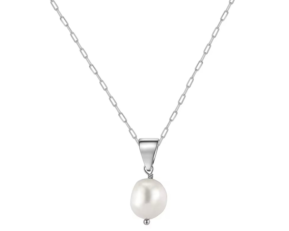 Classic Pearl Necklace