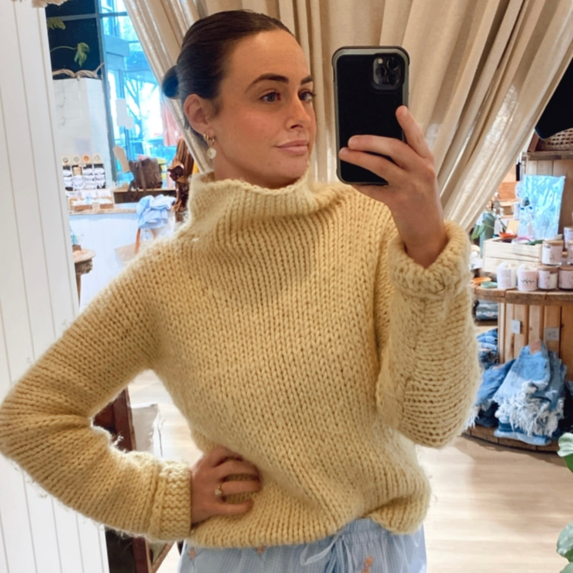 Vintage Knitwear - Yellow DKNY *MARK ON SLEEVE*
