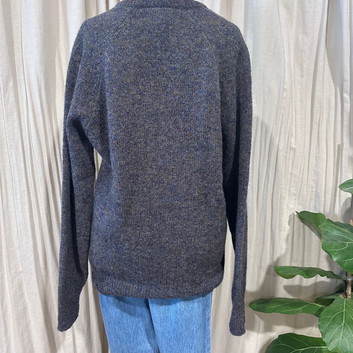 Vintage Knitwear - Navy Base/Multicoloured Thread V-Neck *HOLE IN BOTTOM HEM*