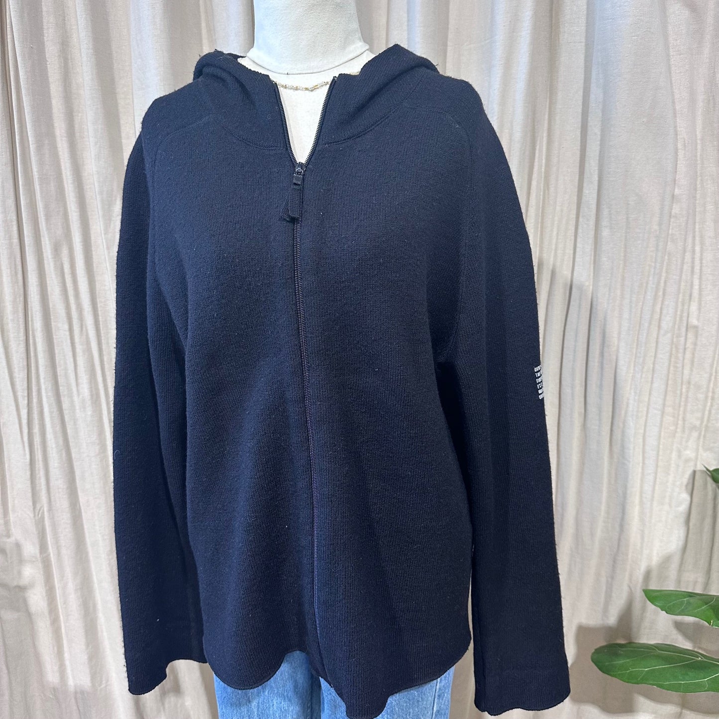 Vintage Knitwear - Black DKNY Zip Up Hoodie