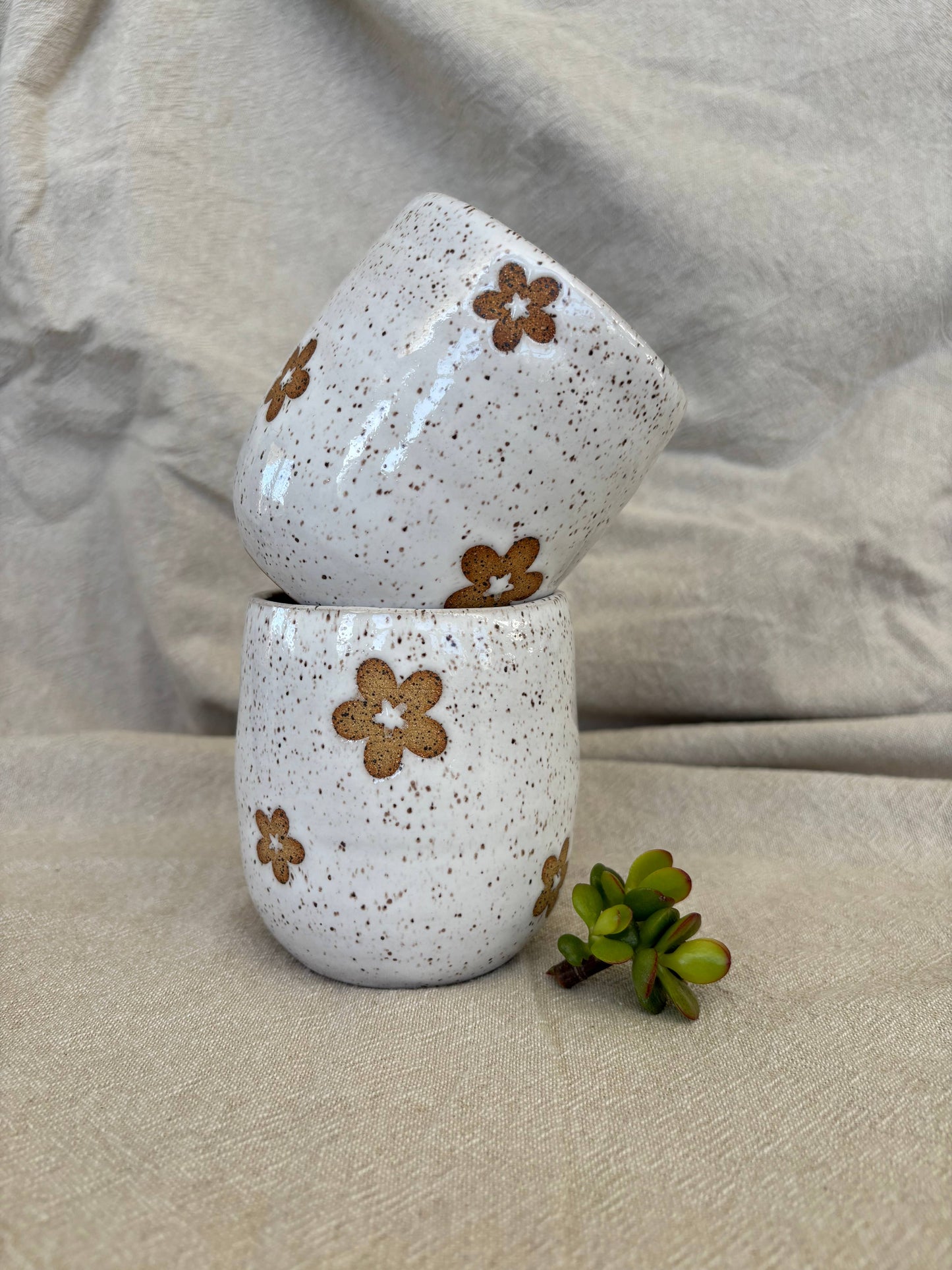Ceramic Blossom Hug Mug Snow